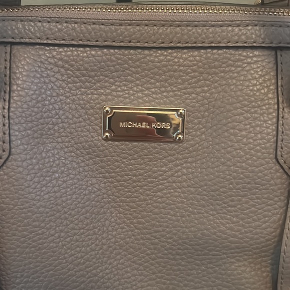 Michael Michael Kors Bedford Leather Medium Top Zip Satchel Crossbody - Picture 2 of 16